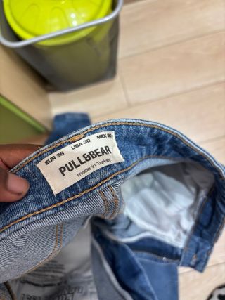 Pantalón vaquero roto azul