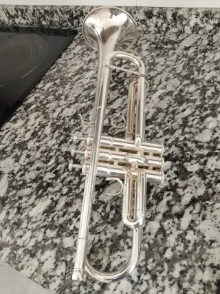 Trompeta Yamaha YTR-4335G II