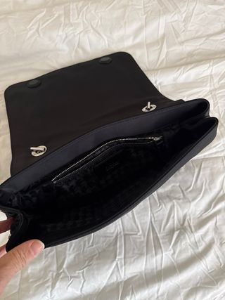 Bolso Karl Lagerfeld Negro con Karlito