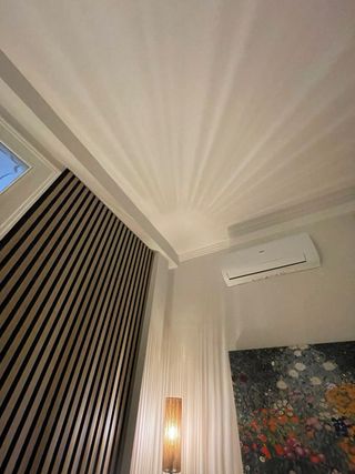 Lámpara de pie de ratán