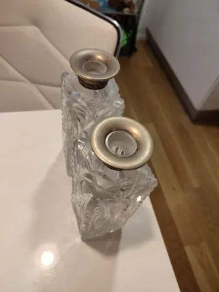 Juego de 2 licoreras antiguas de cristal