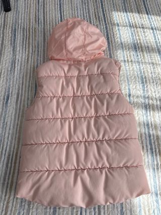 Chaleco acolchado niña rosa con capucha. Marca Tex