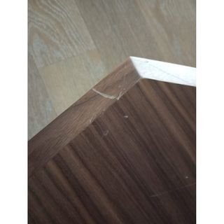 Mesa centro nogal con mínima tara - Angel Cerdá