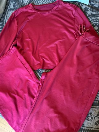 Conjunto deportivo rosa/rojo