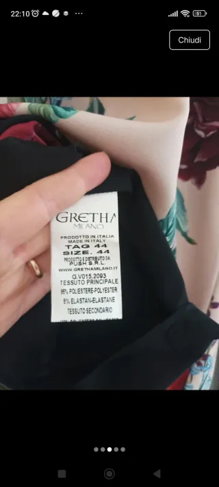 Abito praverile con fantasia floreale