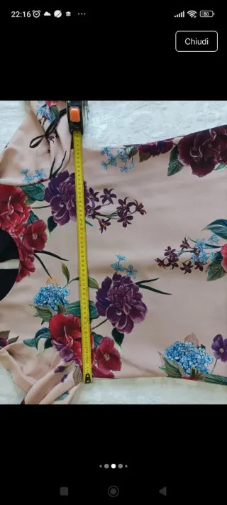 Abito praverile con fantasia floreale