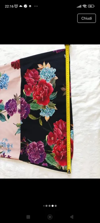 Abito praverile con fantasia floreale