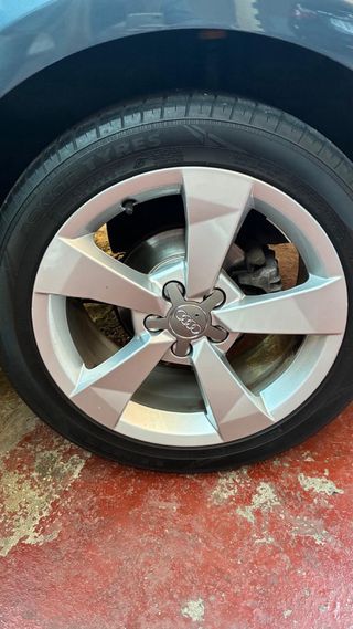 Audi A1 automático etiqueta C