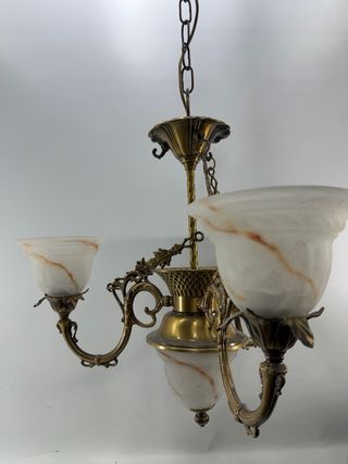 Lámpara de techo antigua dorada