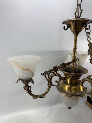 Lámpara de techo antigua dorada