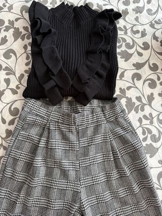 Suéter Negro Mujer con Volantes