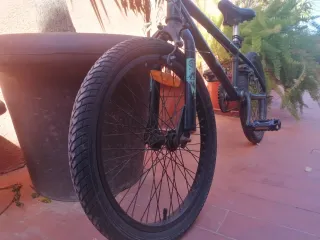 Bici BMX TRIBE para saltos