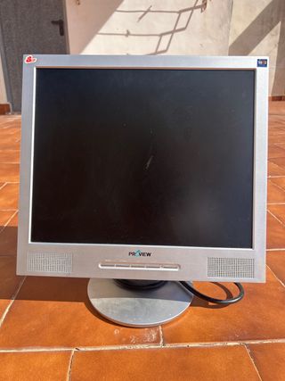 Pantalla Proview Plata y Negra