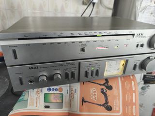 Amplificador Akai AM-U01 Plata