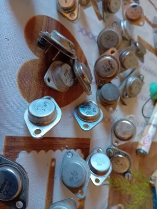 Lote 40 Transistores Varios