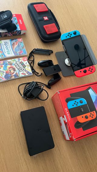 Nintendo Switch OLED con juegos.