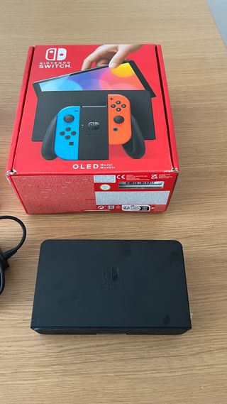 Nintendo Switch OLED con juegos.