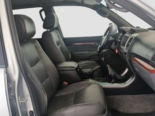 TOYOTA LAND CRUISER 3.0 D-4D 166 VXL 5P 7 PL