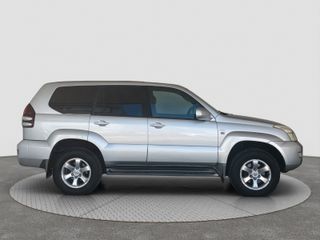 TOYOTA LAND CRUISER 3.0 D-4D 166 VXL 5P 7 PL