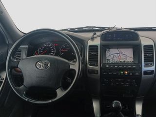 TOYOTA LAND CRUISER 3.0 D-4D 166 VXL 5P 7 PL