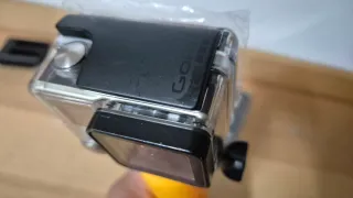 GoPro (4K) HERO4 Black + Bacpac LCD y accesorios