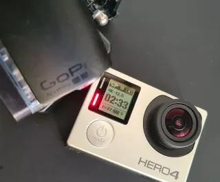GoPro (4K) HERO4 Black + Bacpac LCD y accesorios