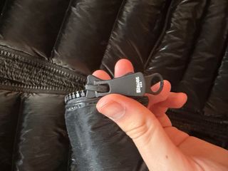 Chaqueta Blauer Negra Plumas