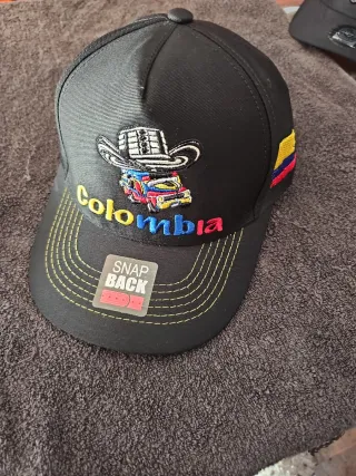 Gorra Bordada Colombia