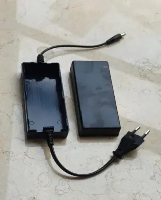 Caja Ocultación Cargador Portátil