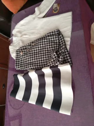 Conjunto Falda y Rebeca Rayas