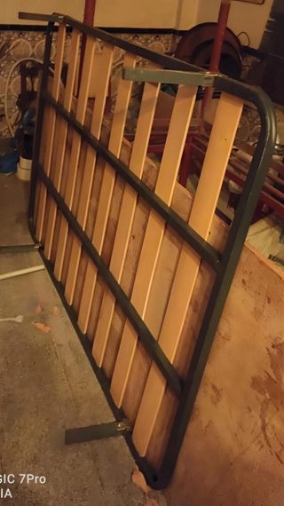 Somier 135x190cm con 6 Patas, Metal y Madera
