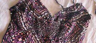 Vestito fantasia viola e rosa