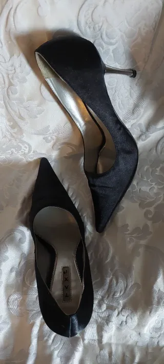 Décolleté nere tacco metallo