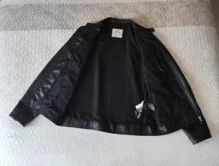 Cazadora motera hombre negra