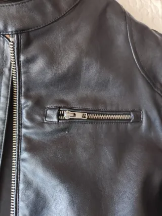 Cazadora motera hombre negra