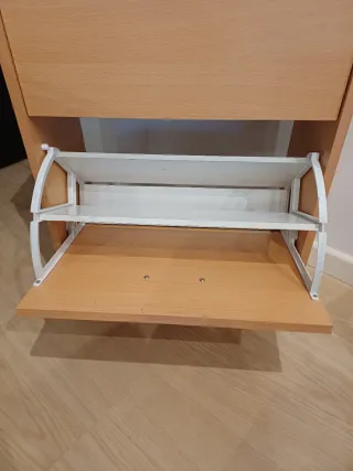 Zapatero estrecho madera