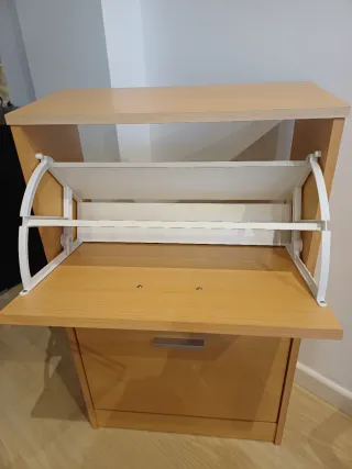 Zapatero estrecho madera