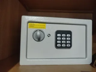 Caja fuerte digital con teclado