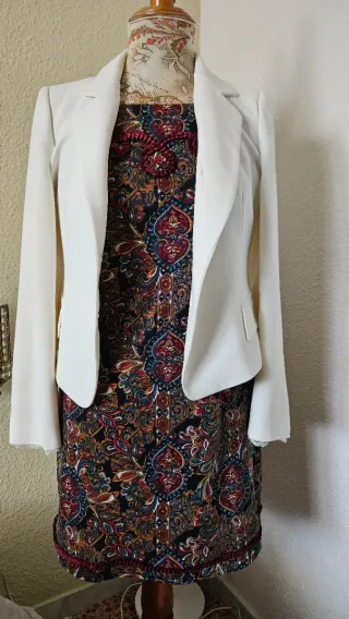 Giacchetta bianca e 4 abiti