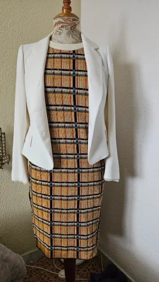 Giacchetta bianca e 4 abiti