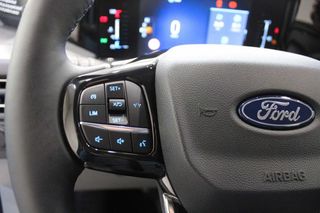 Ford Tourneo Custom 2025