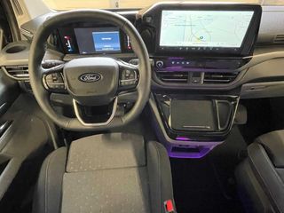 Ford Tourneo Custom 2025