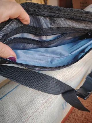 Riñonera Supreme Camuflaje Digital Gris