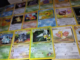 Grande collezione carte Pokémon con Vintage