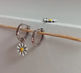 Pendientes Aro dos en uno Margaritas.