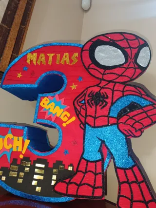 Piñata Número 3 Spiderman