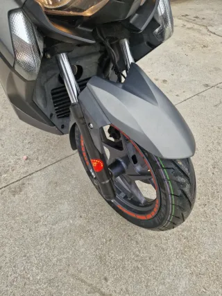 Yamaha XMAX 125