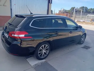Peugeot 308 2016