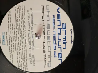 Armin van Buuren feat. Nadia Ali - Who Is Watching
