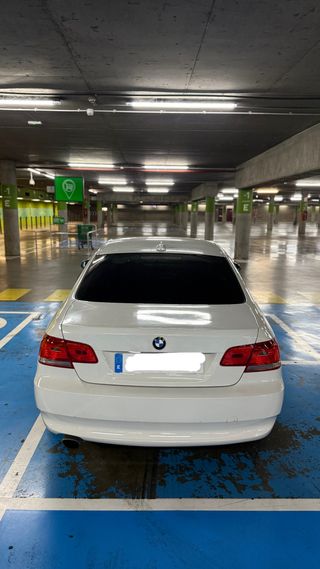 BMW 320i Coupé